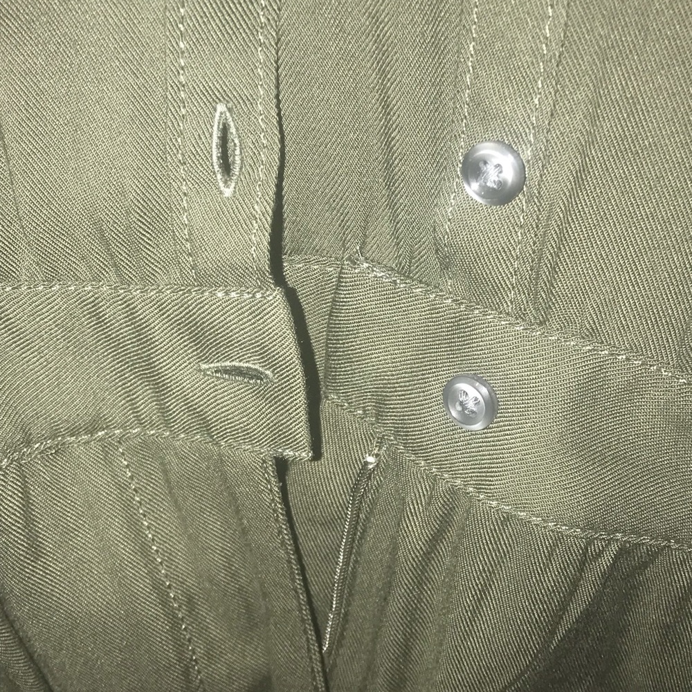 🆕 EXPRESS ROMPER - Picture 7 of 8